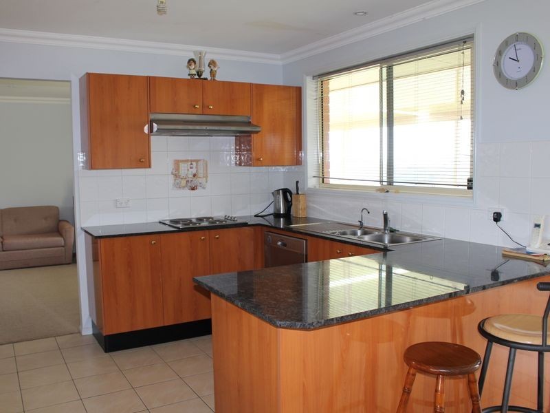 11 Watersons Road, Bega NSW 2550