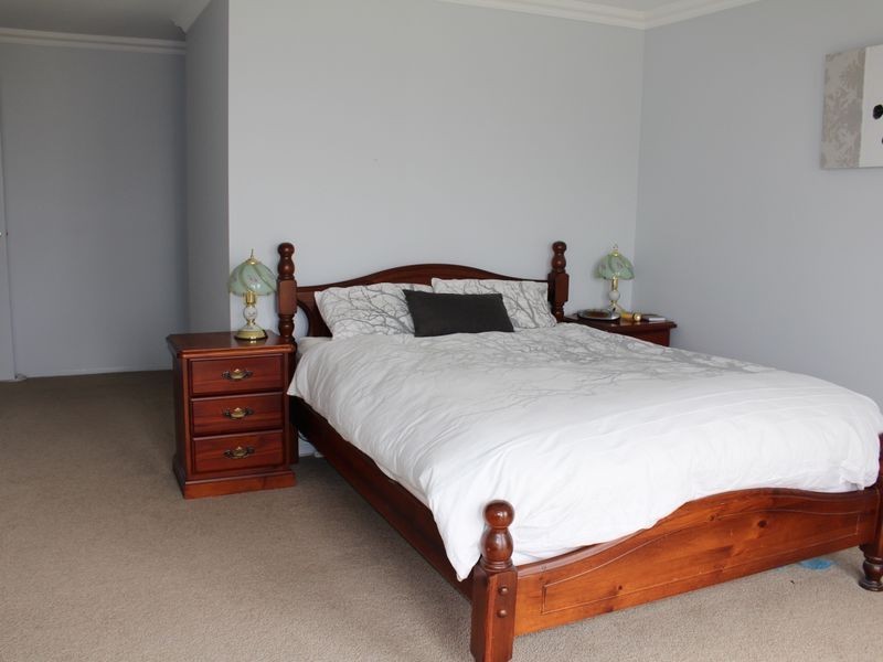 11 Watersons Road, Bega NSW 2550