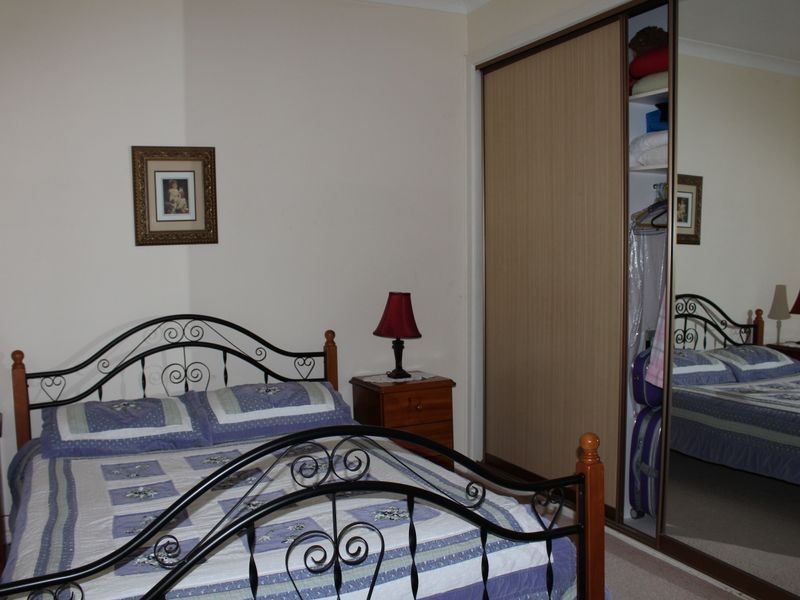 4 Gordon Street, Bega NSW 2550