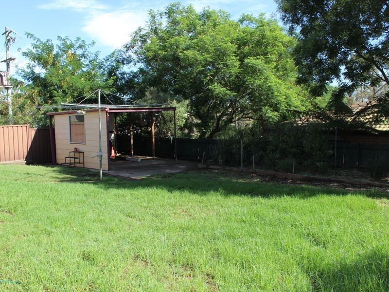 99 Lynjohn Drive, Bega NSW 2550