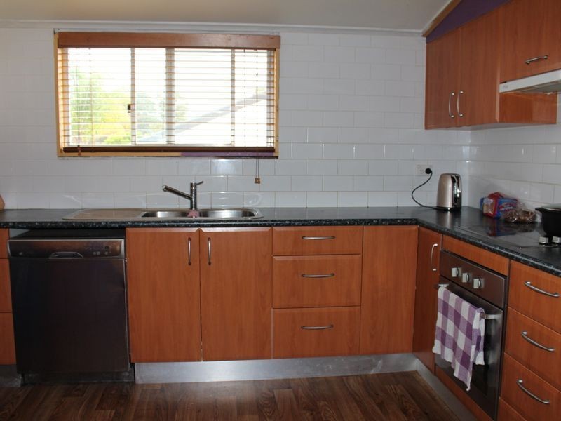 17 Prospect Street, Bega NSW 2550