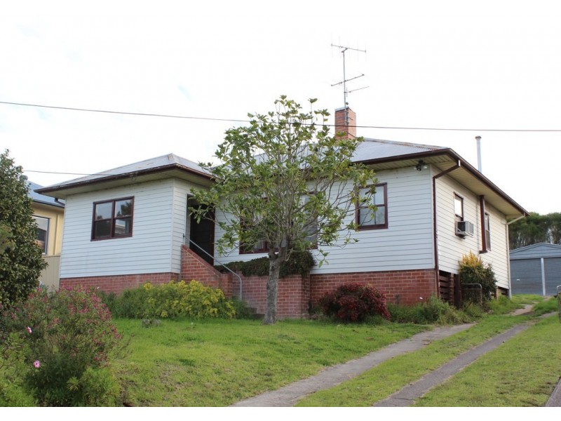 73 Meringo Street, Bega NSW 2550