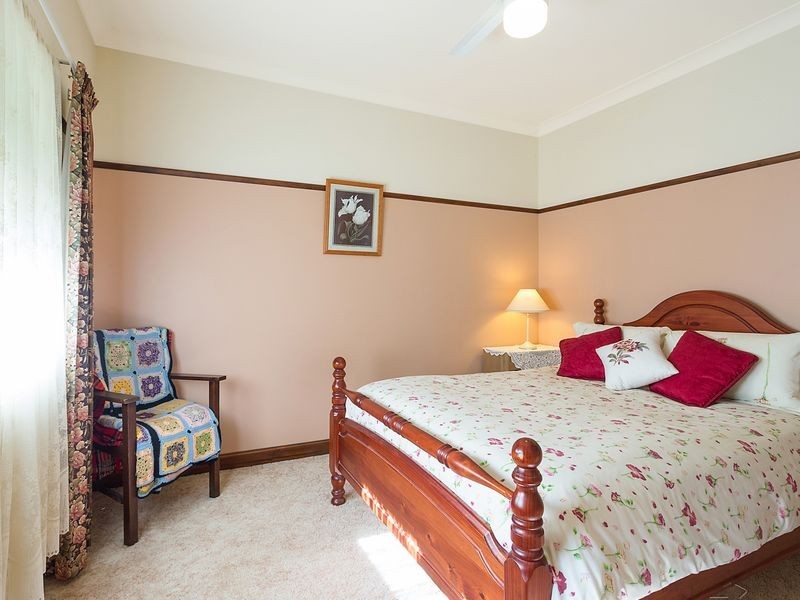 1 Gordon Street, Bega NSW 2550