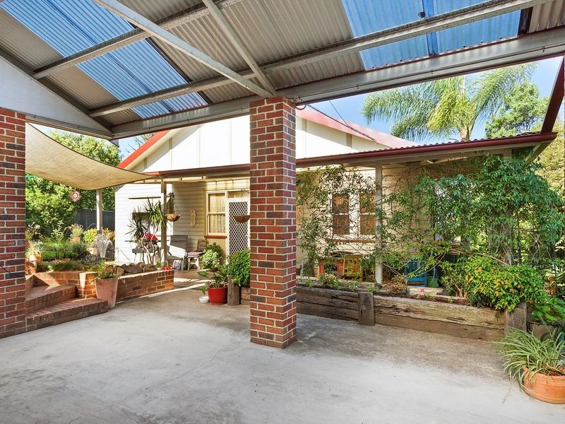 1 Gordon Street, Bega NSW 2550