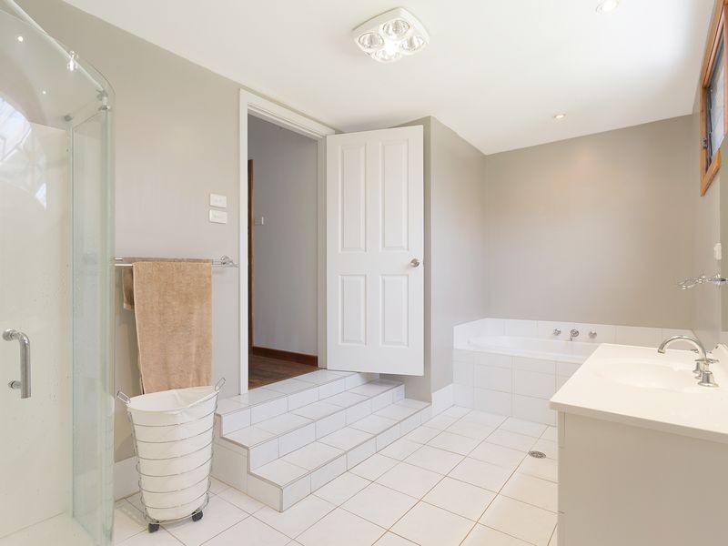 85 Valley Street, Bega NSW 2550