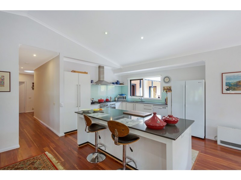 95 Mountview Close, Bega NSW 2550