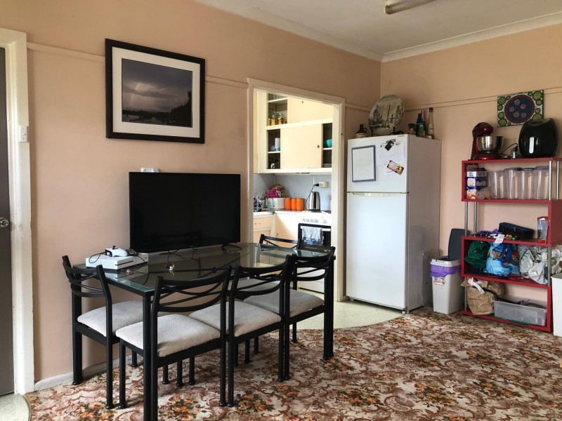 8 Blomfield Ave, Bega NSW 2550