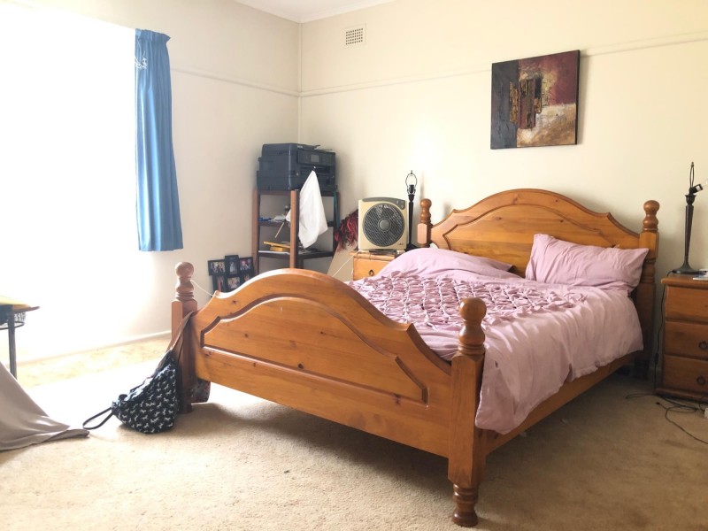 8 Blomfield Ave, Bega NSW 2550