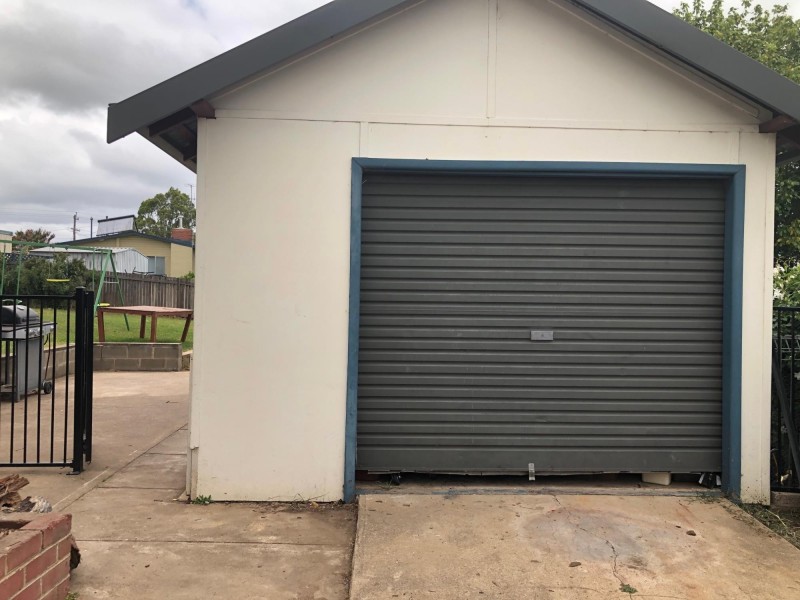 8 Blomfield Ave, Bega NSW 2550