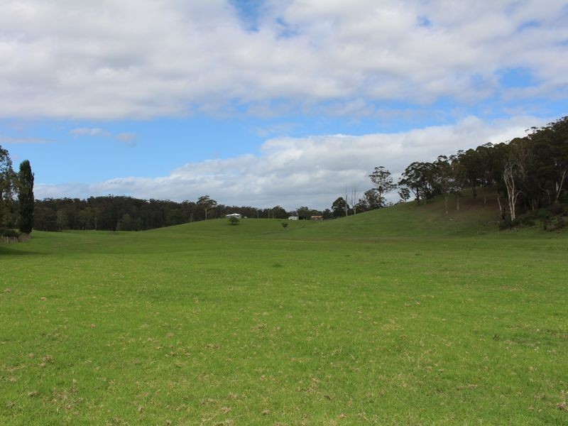 4 Jim McMahon Drive, Kiah NSW 2551