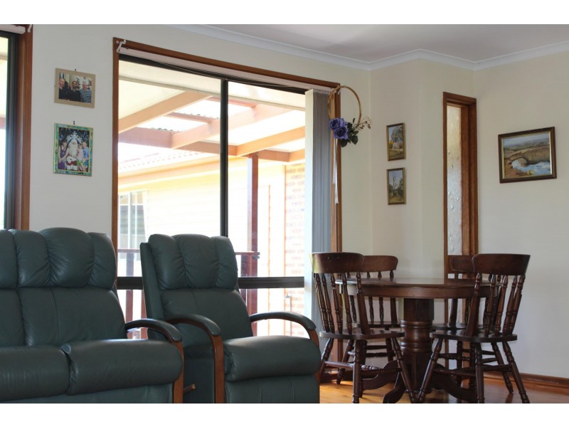 94 Lynjohn Drive, Bega NSW 2550