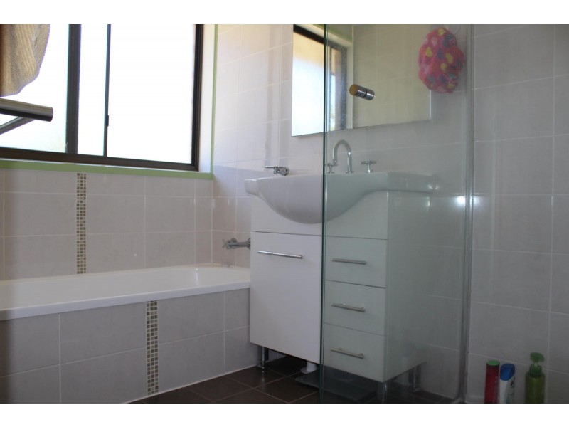 94 Lynjohn Drive, Bega NSW 2550