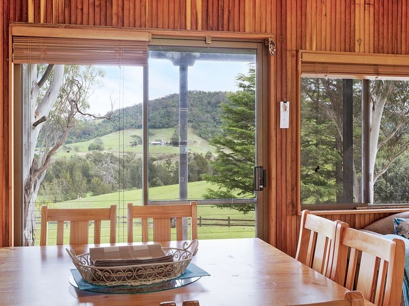 129 Glen Oaks Rd, Bega NSW 2550