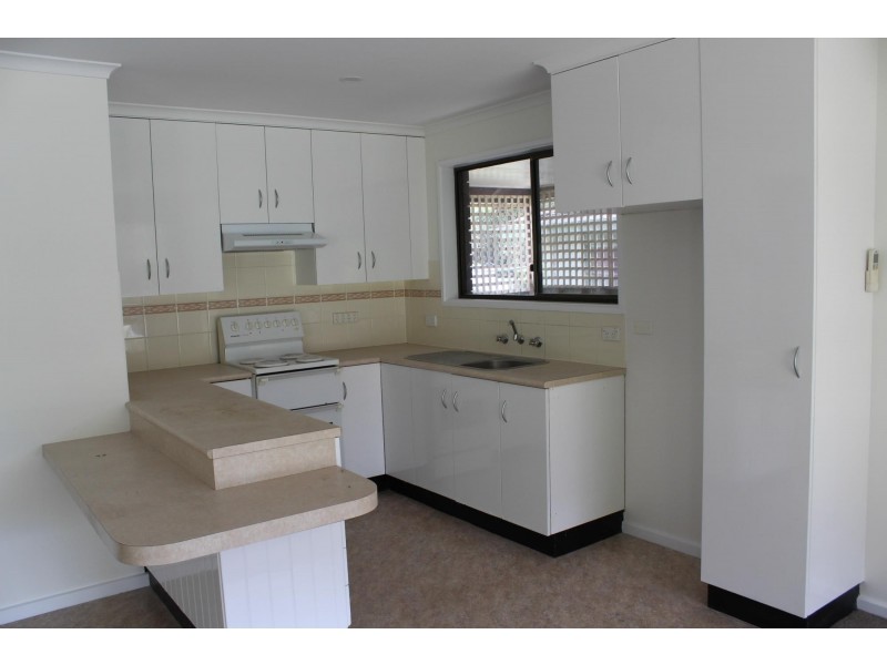 13 Koolgarra Drive, Bega NSW 2550