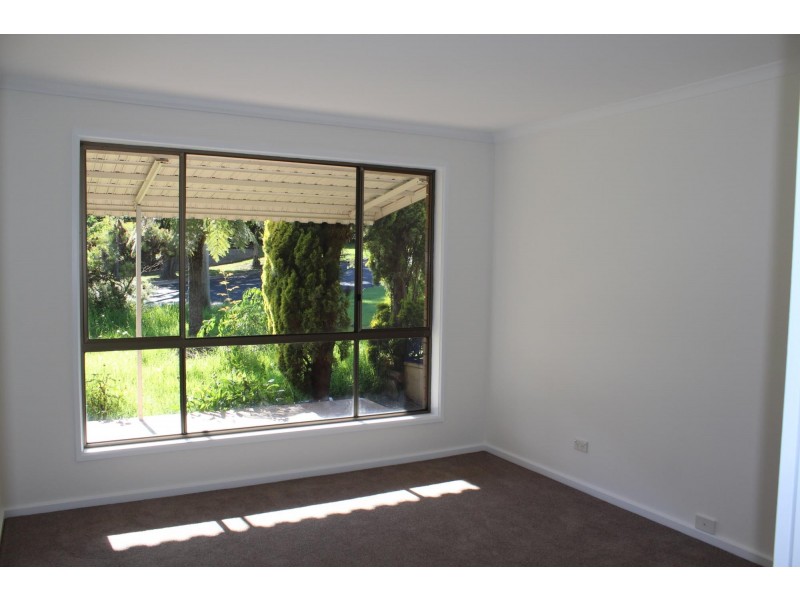 13 Koolgarra Drive, Bega NSW 2550