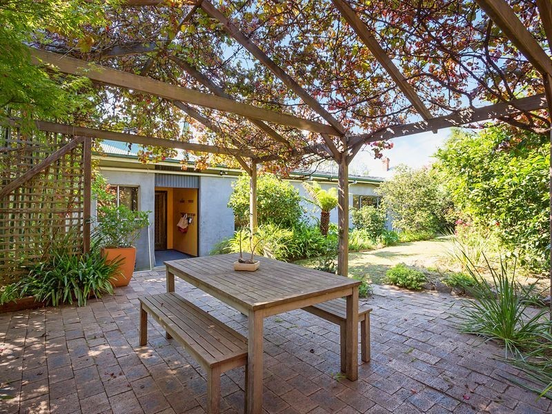 22 High Street, Bega NSW 2550