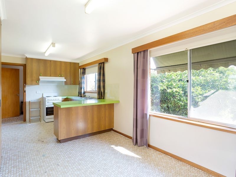 19 Glebe Avenue, Bega NSW 2550