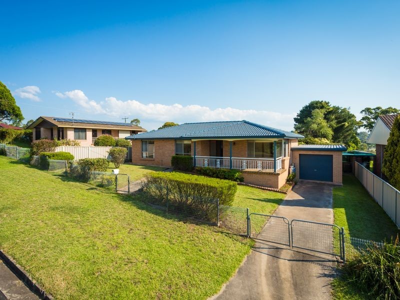 19 Glebe Avenue, Bega NSW 2550