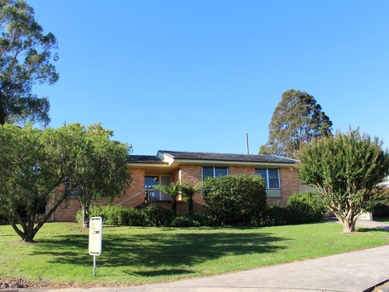 9 Girraween Crescent, Bega NSW 2550