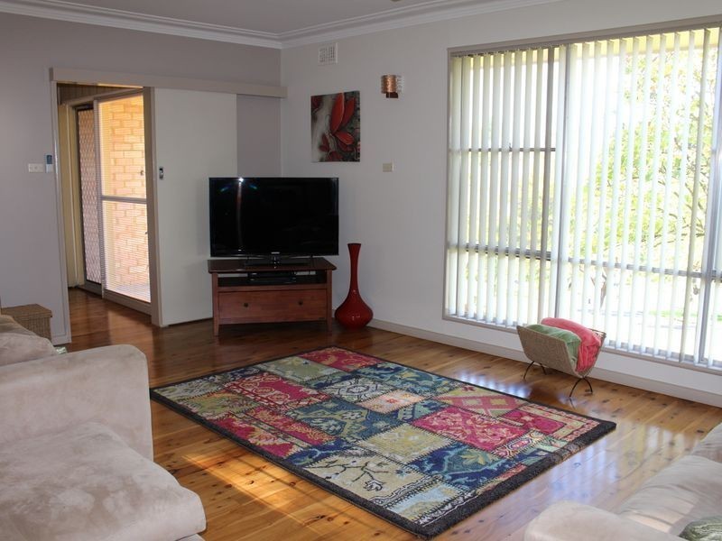 9 Girraween Crescent, Bega NSW 2550