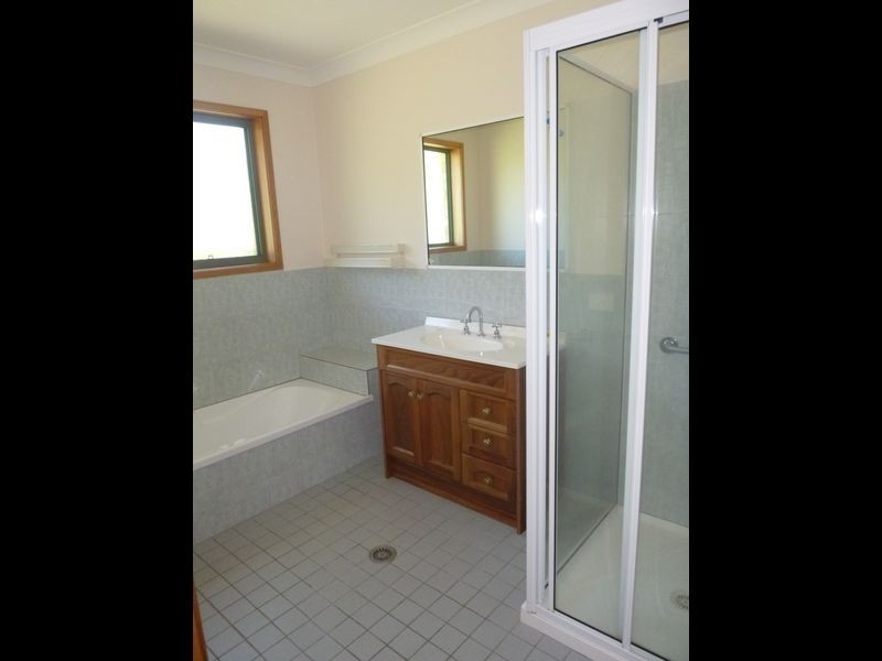 188 Auckland Street, Bega NSW 2550