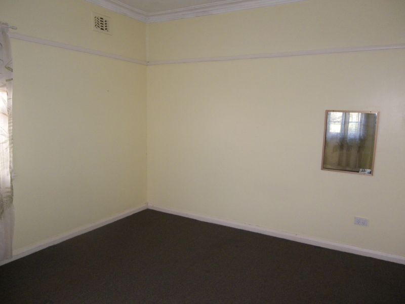 3 Dowling Street, Bega NSW 2550