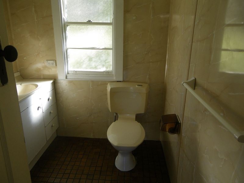 3 Dowling Street, Bega NSW 2550