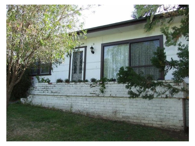 3 Dowling Street, Bega NSW 2550