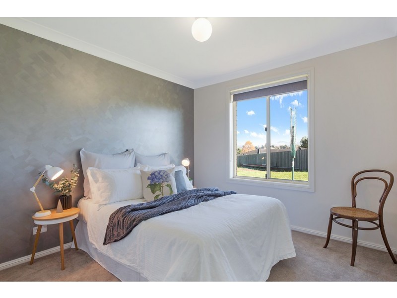 6 Glen Mia Drive, Bega NSW 2550