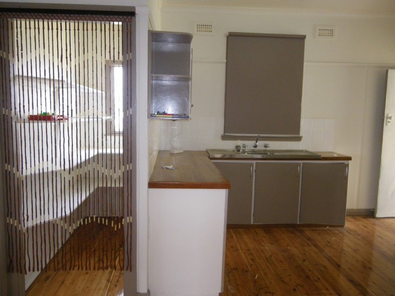 13 Barrack Street, Bega NSW 2550