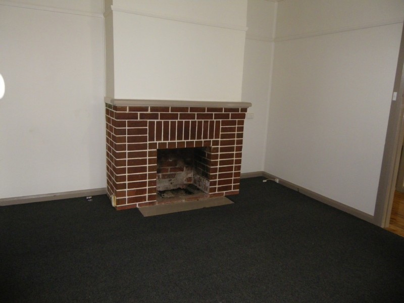13 Barrack Street, Bega NSW 2550