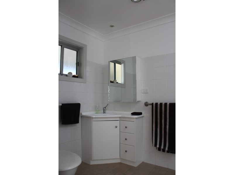 66 Meringo Street, Bega NSW 2550