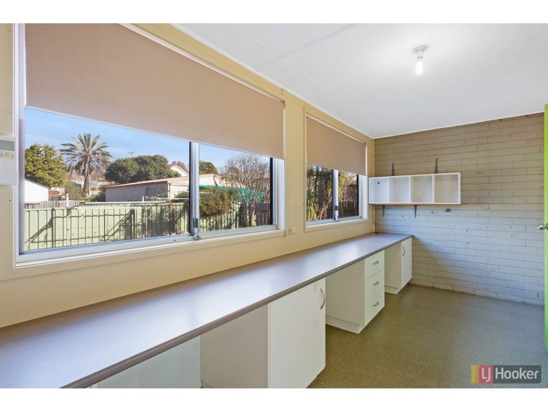 2 Sattler Street, Bega NSW 2550