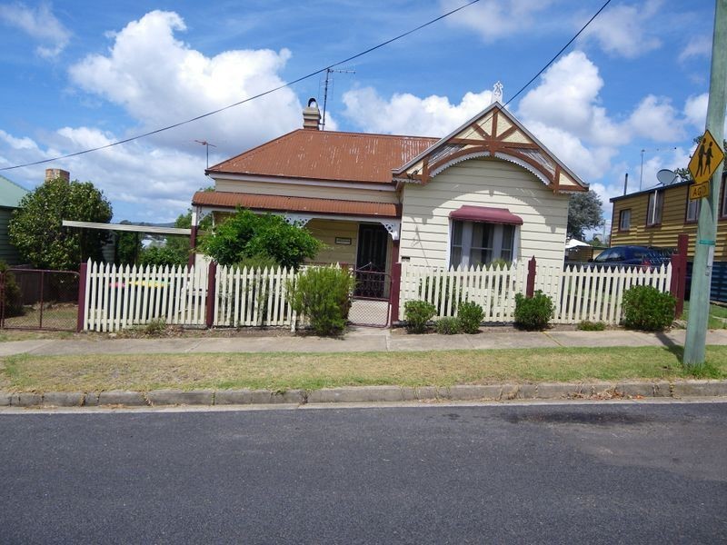 18 Bega Street, Bega NSW 2550