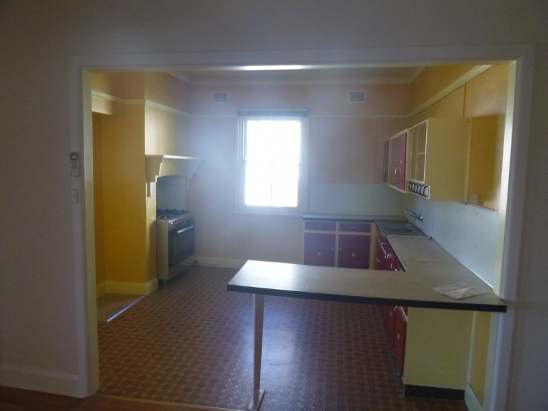 4 Little Bega Street, Bega NSW 2550