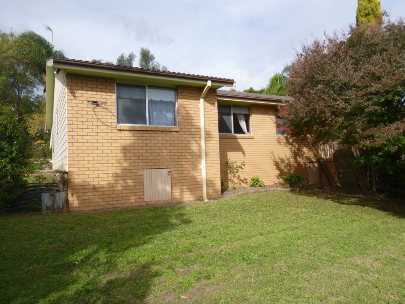 4 Gregory Way, Bega NSW 2550