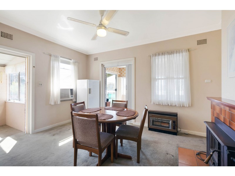 25 Fairview Street, Bega NSW 2550