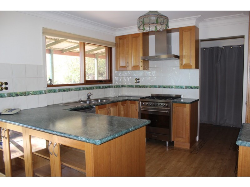 72 Mountview Close, Bega NSW 2550