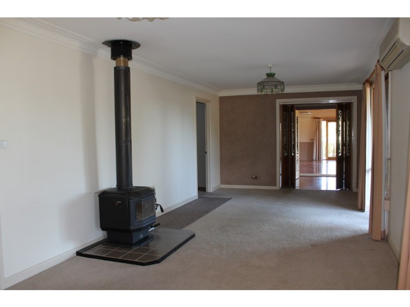 72 Mountview Close, Bega NSW 2550