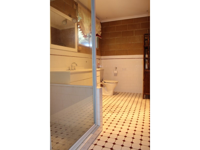 72 Mountview Close, Bega NSW 2550