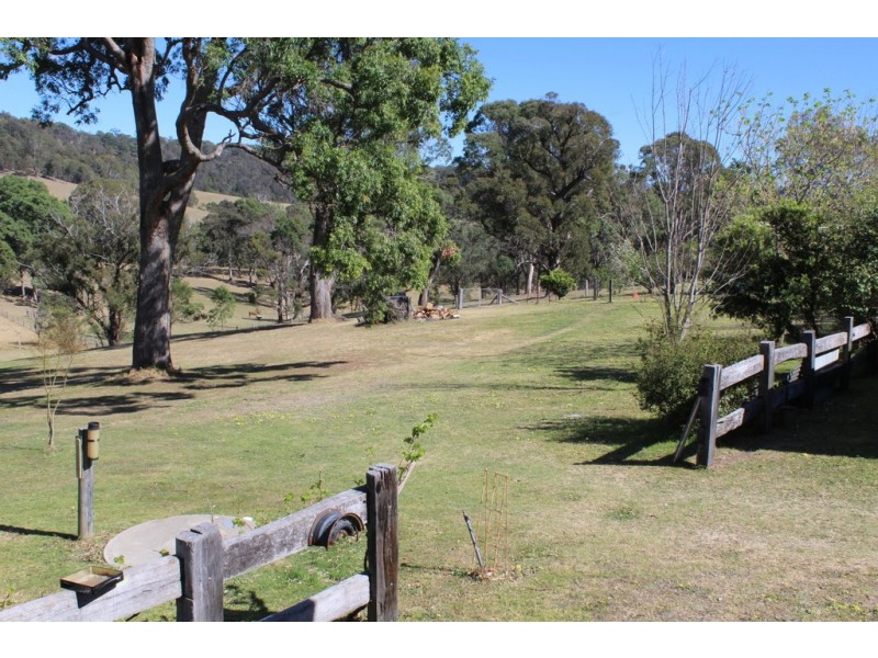 72 Mountview Close, Bega NSW 2550