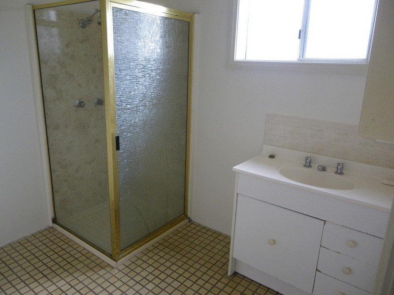 27 Peden Street, Bega NSW 2550