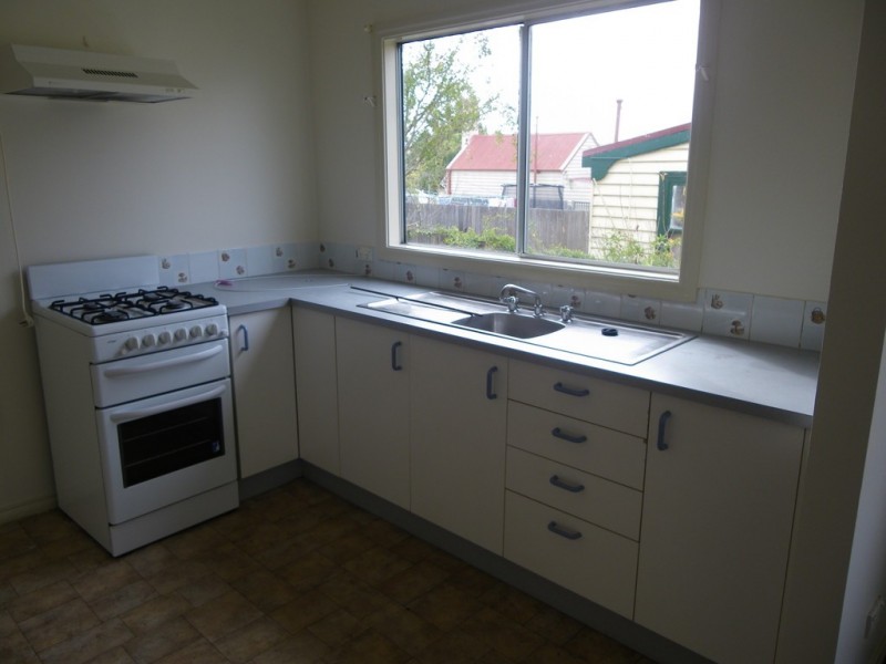 27 Peden Street, Bega NSW 2550