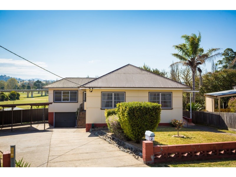 2 Parbery Crescent, Bega NSW 2550