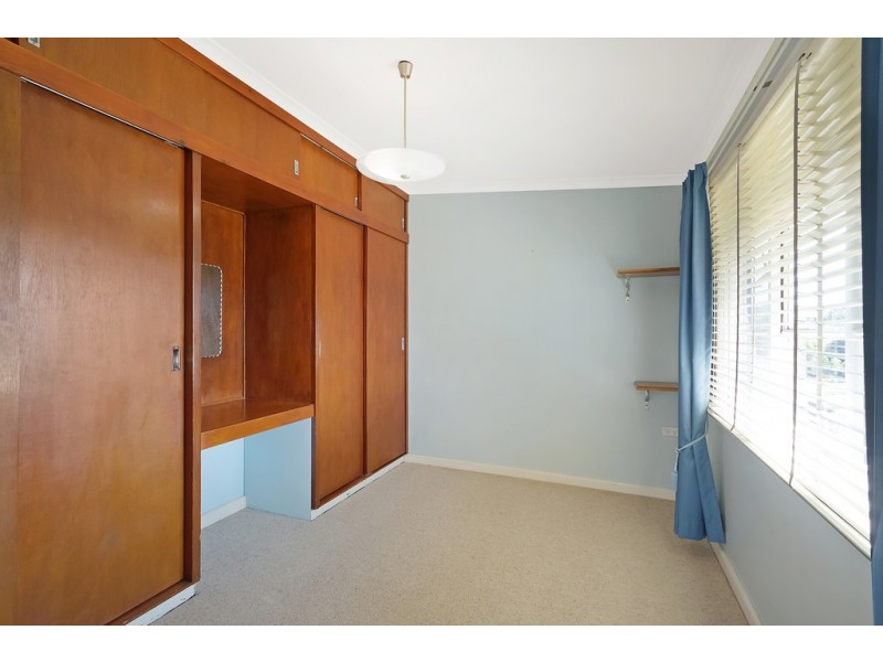 2 Parbery Crescent, Bega NSW 2550