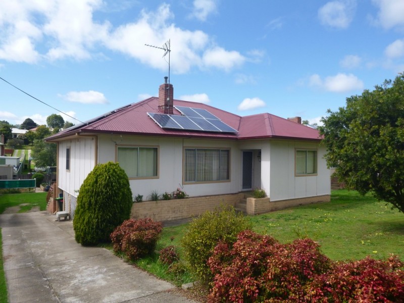 76 Meringo Street, Bega NSW 2550