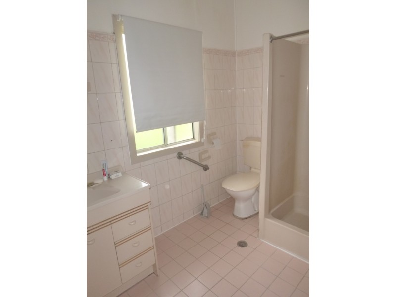 76 Meringo Street, Bega NSW 2550