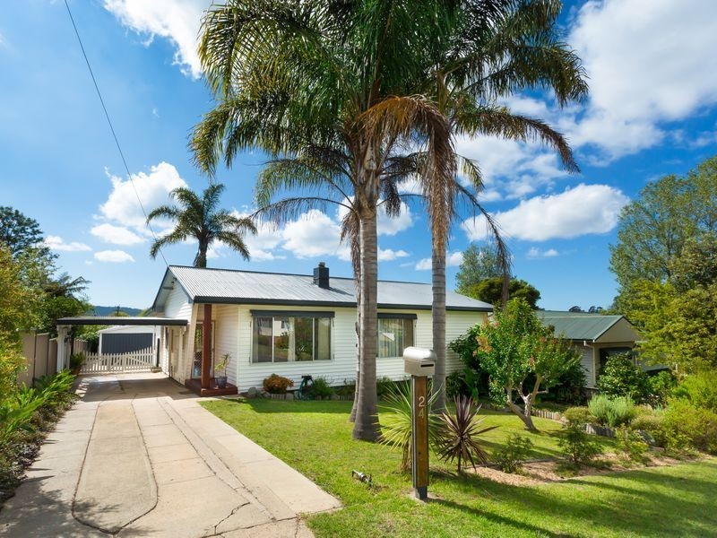 24 Gordon Street, Bega NSW 2550
