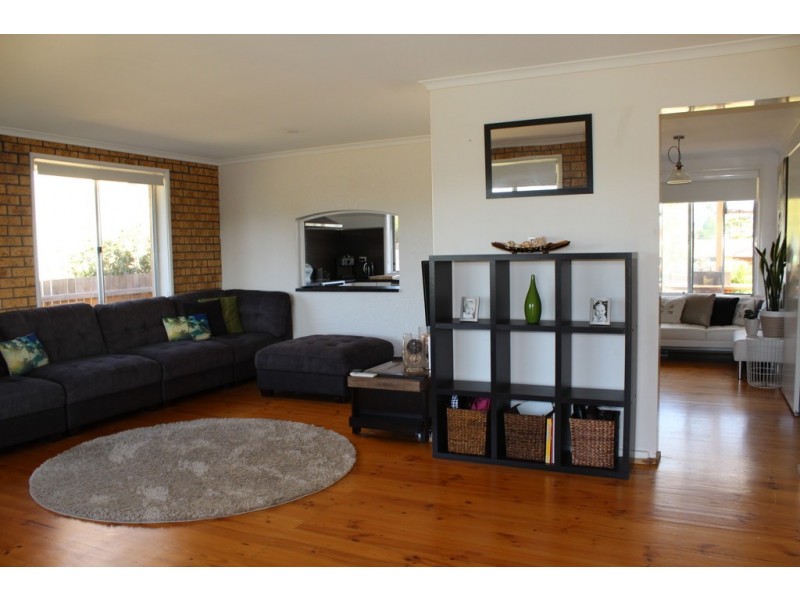 98 Lynjohn Drive, Bega NSW 2550