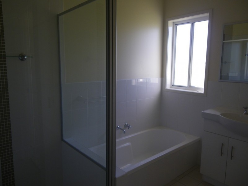 11 Glen Mia Drive, Bega NSW 2550